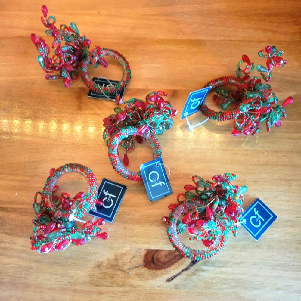 NWT set x5 beaded christmas napkin rings